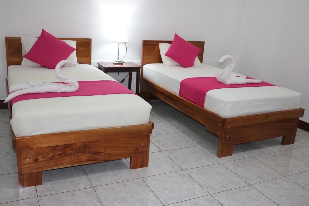 Hostal Arena Negra Пуерто Айора Екстериор снимка